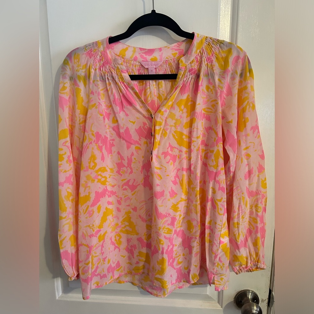 Lightly used Lilly 100% silk blouse